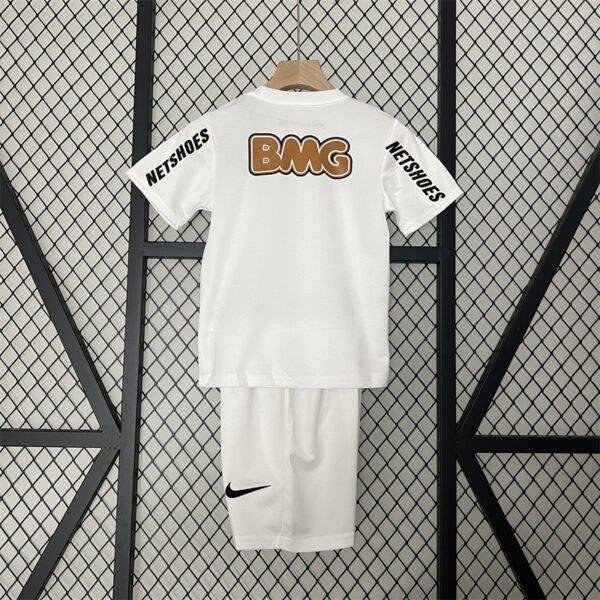 Santos 12 13 home  retro kids kit - Image 2