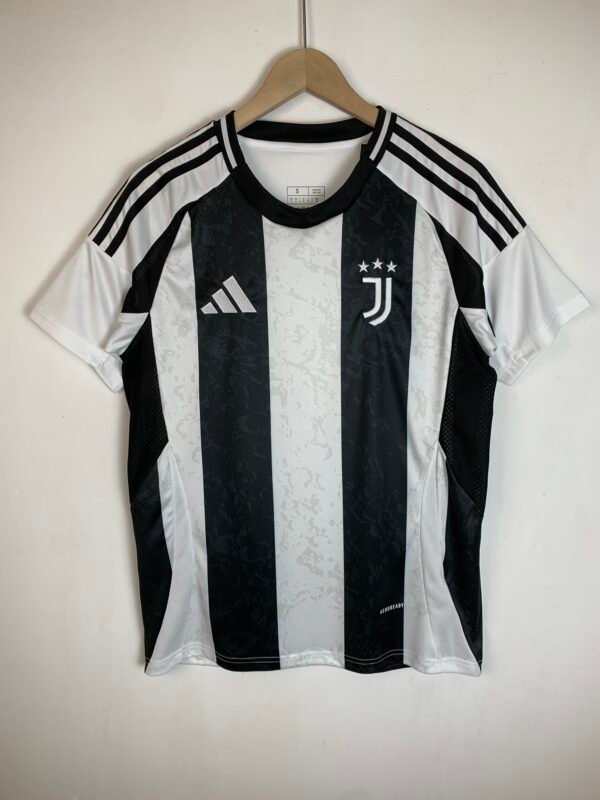 Juventus 24 25 home  jersey